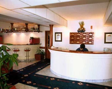 Brams Es Hotel Szkopje Kültér fotó